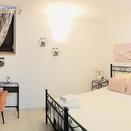 Camera Privata “Un Nido A Castello” Hotel Cagliari Eksteriør billede